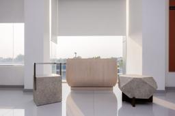 Avorio - abxlq6qd0t14k83cmc6s@2x.jpg