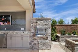 Silver Travertine - acbnjosahs32zp8jssyz_x500.jpg