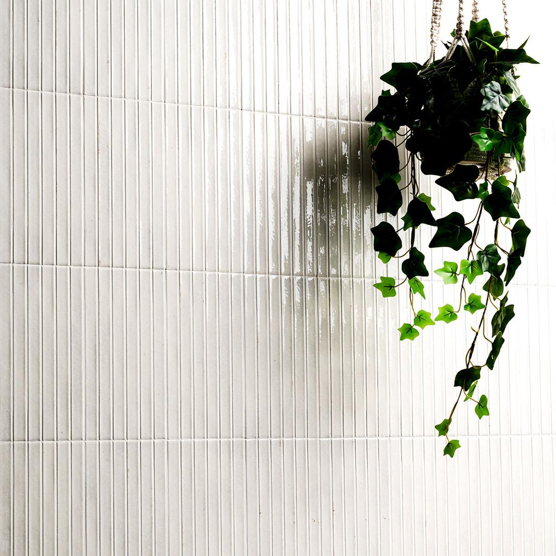 Gems bianco - agiksrmkkeojck5dyz0m@2x.jpg