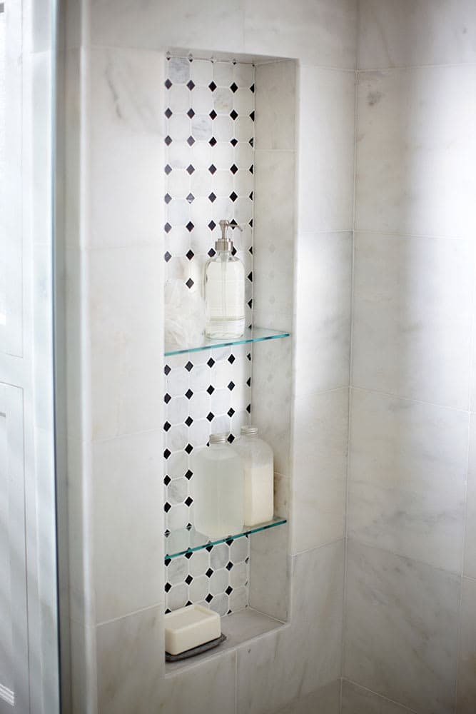 Greecian White 2" Octagon with Black 5//8 Polished in 12x12 Mesh - ahuexzg6kwqrk1jwopm5@2x.jpg