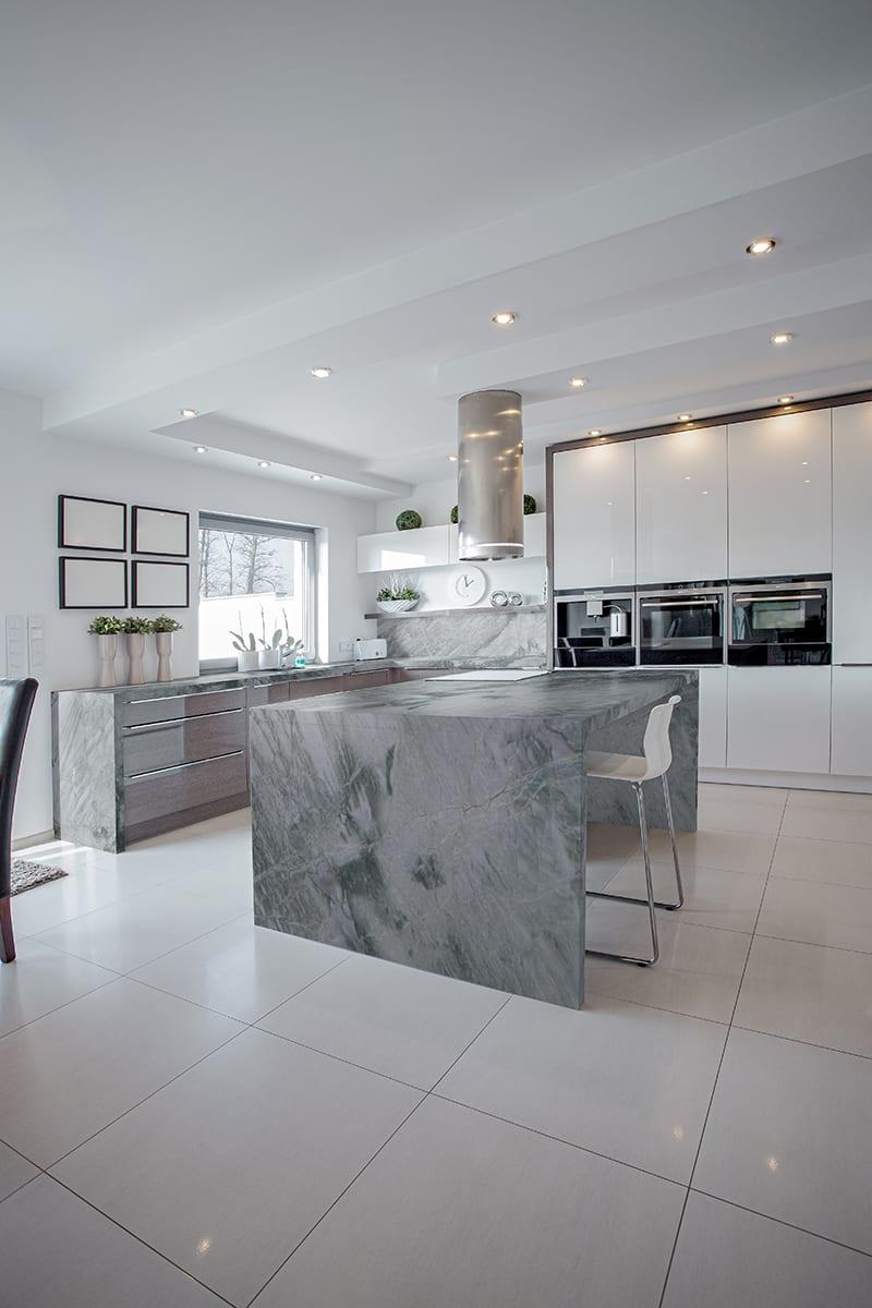 ACQUATIC QUARTZITE - aqvartrn6vcjrhjvvkwh@2x.jpg