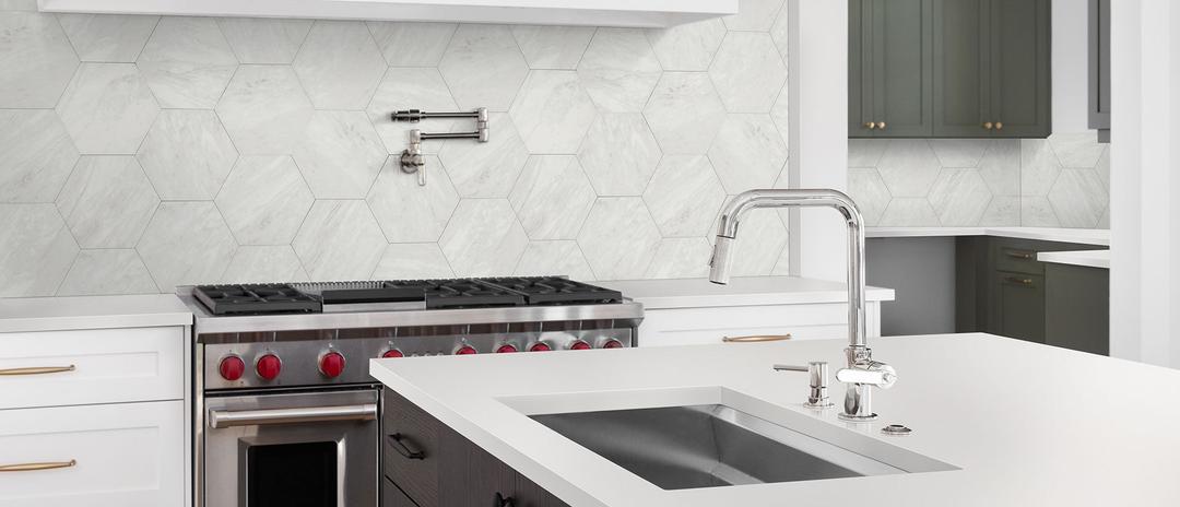 Arctic White - arctic-white-quartz-kitchen-1517@2x.jpg