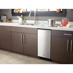 15"W Icemaker Stainless Steel - bbesl9def3nttkrgoodo@2x.jpg
