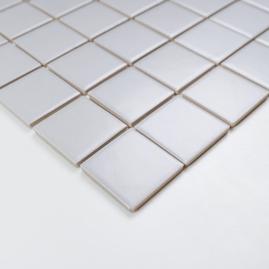 2x2 Grey Square - btjdrxhxymwnudyigslf@2x.jpg