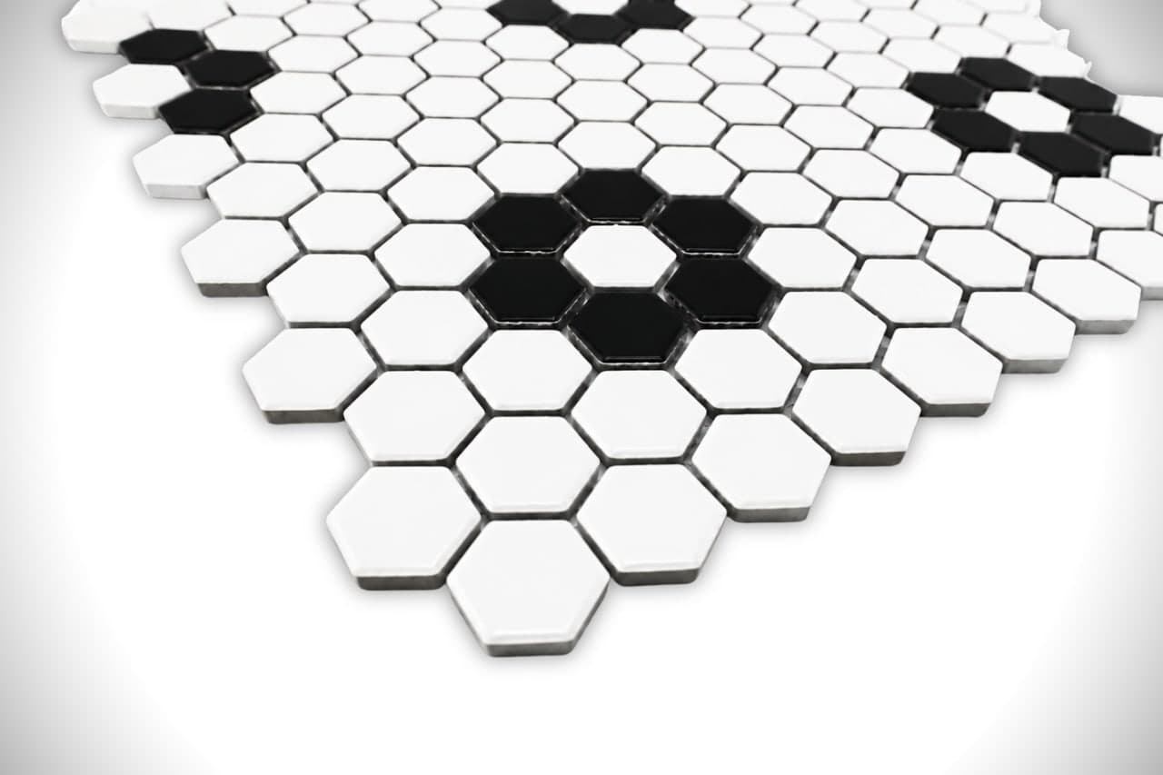 Flower White and Black - caetnvf3myjckitoxk9d@2x.jpg