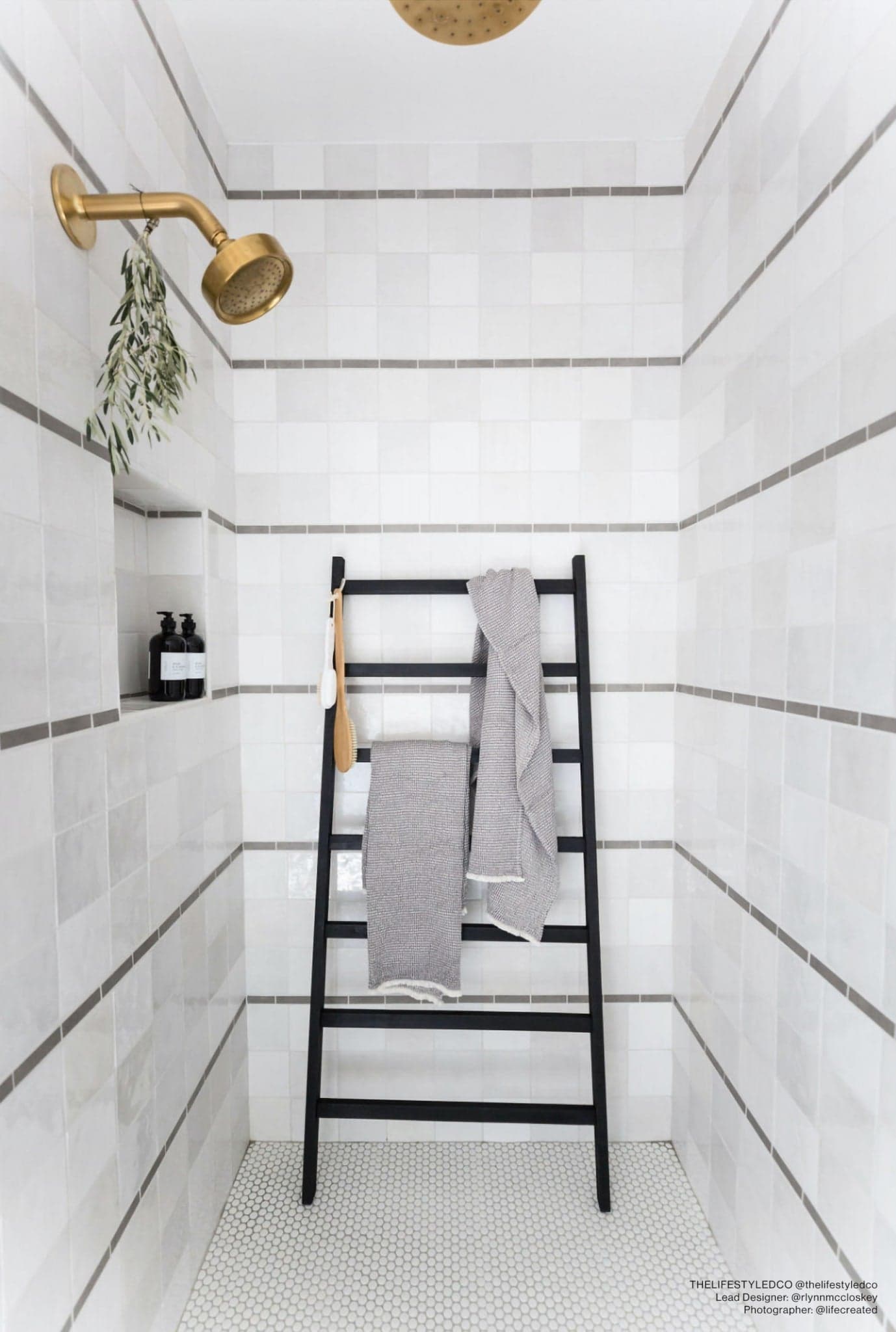 Cloé 5" x 5" Glossy Ceramic Tile in Loire - cii1abrt5wsu1grc5mbt@2x.jpg