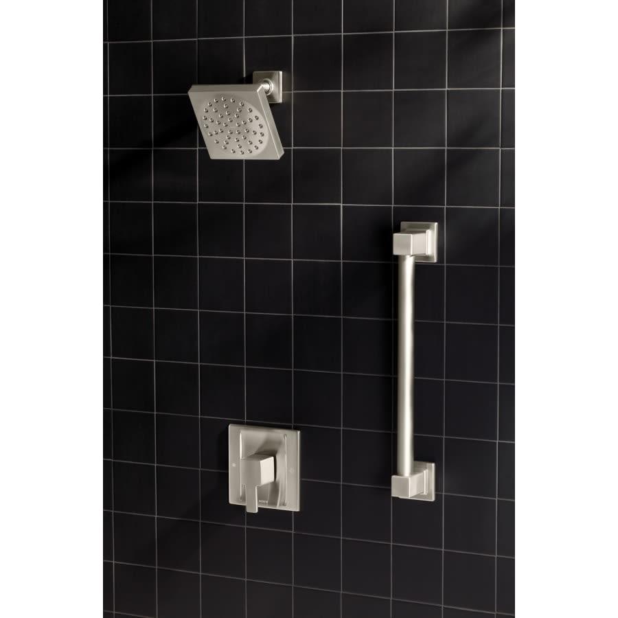 90 Degree 18" Grab Bar - cmy5ghwofnyjfwou2dam@2x.jpg