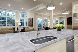 Cristallo Quartzite - cu1om1ur4tnj8iqrnlca@2x.jpg