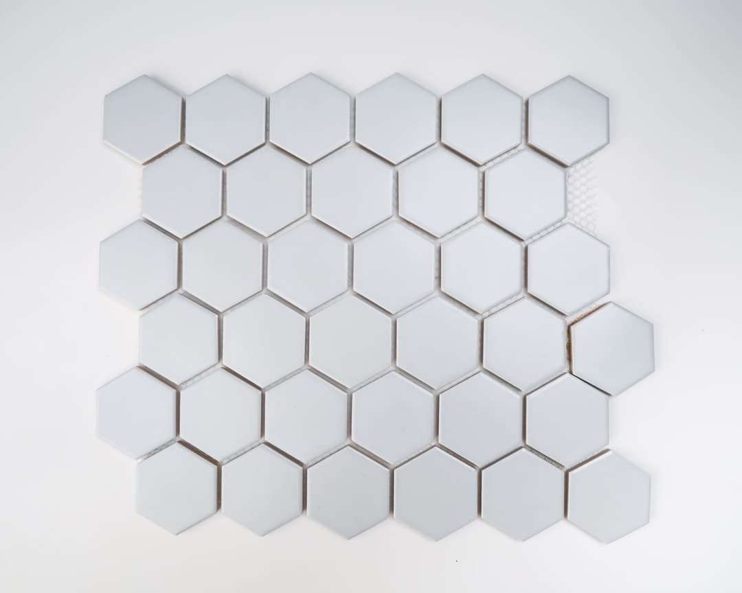 2x2 Grey Hexagon - cunfvxfgwhthmj7dzhzc@2x.jpg