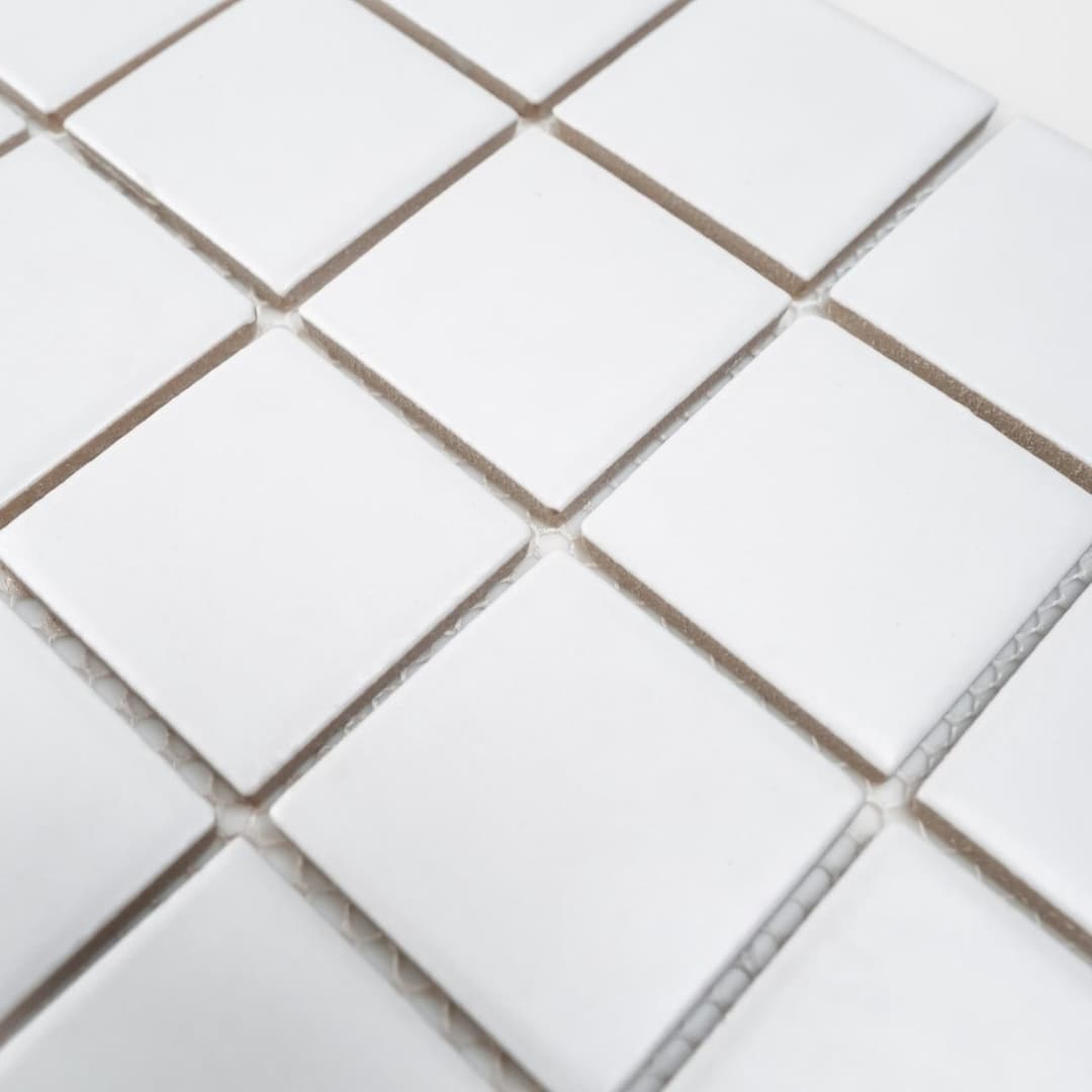 2x2 White Square - cusnlbfqyzdjn7v80okw@2x.jpg