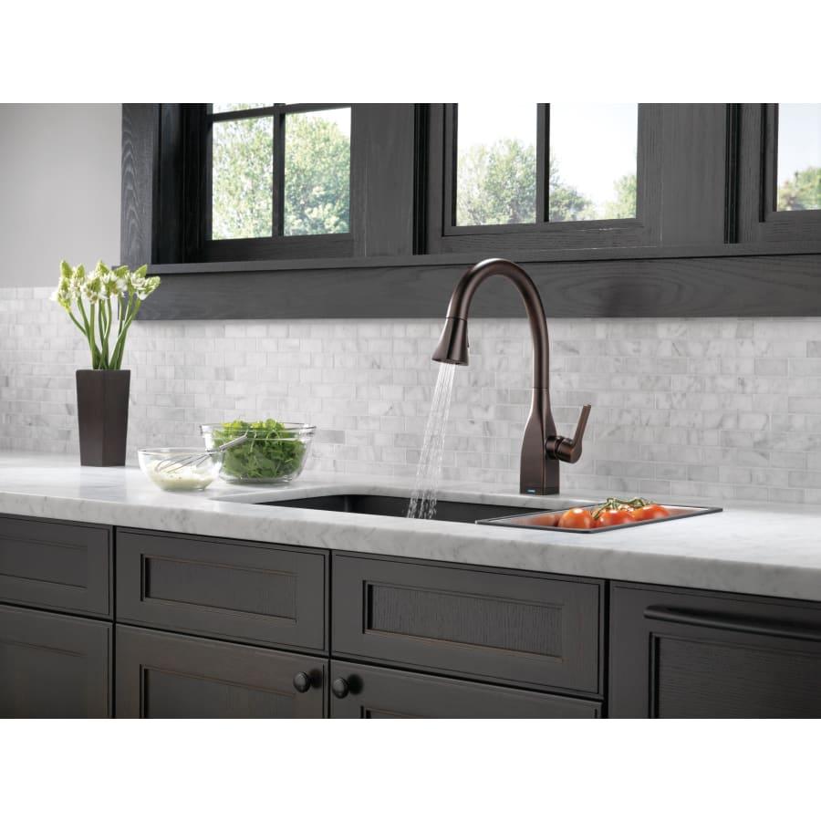 Mateo 1.8 GPM Single Hole Kitchen Faucet with Diamond Seal and Touch2O Technology - dgix5kn1nbnvkneyuchu@2x.jpg