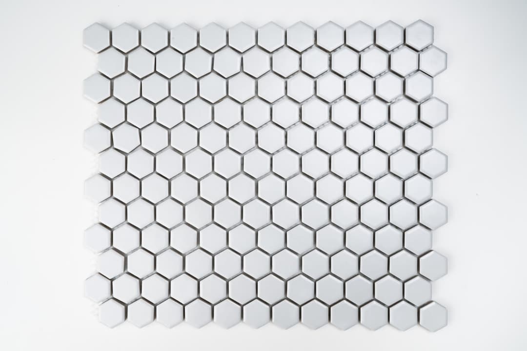 1x1 Grey Hexagon - dmtk4tzhj2gzaosvtqet@2x.jpg