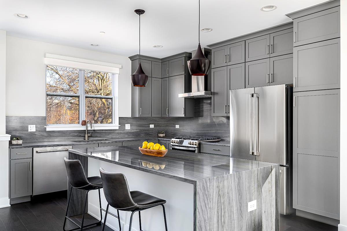 PLATINUM GRAY QUARTZITE - dstb3fwtm1abc7zpt5dg@2x.jpg