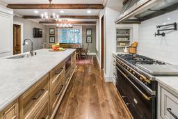 Allure Quartzite - dvwbkc8godnkpyvvtyzw@2x.jpg