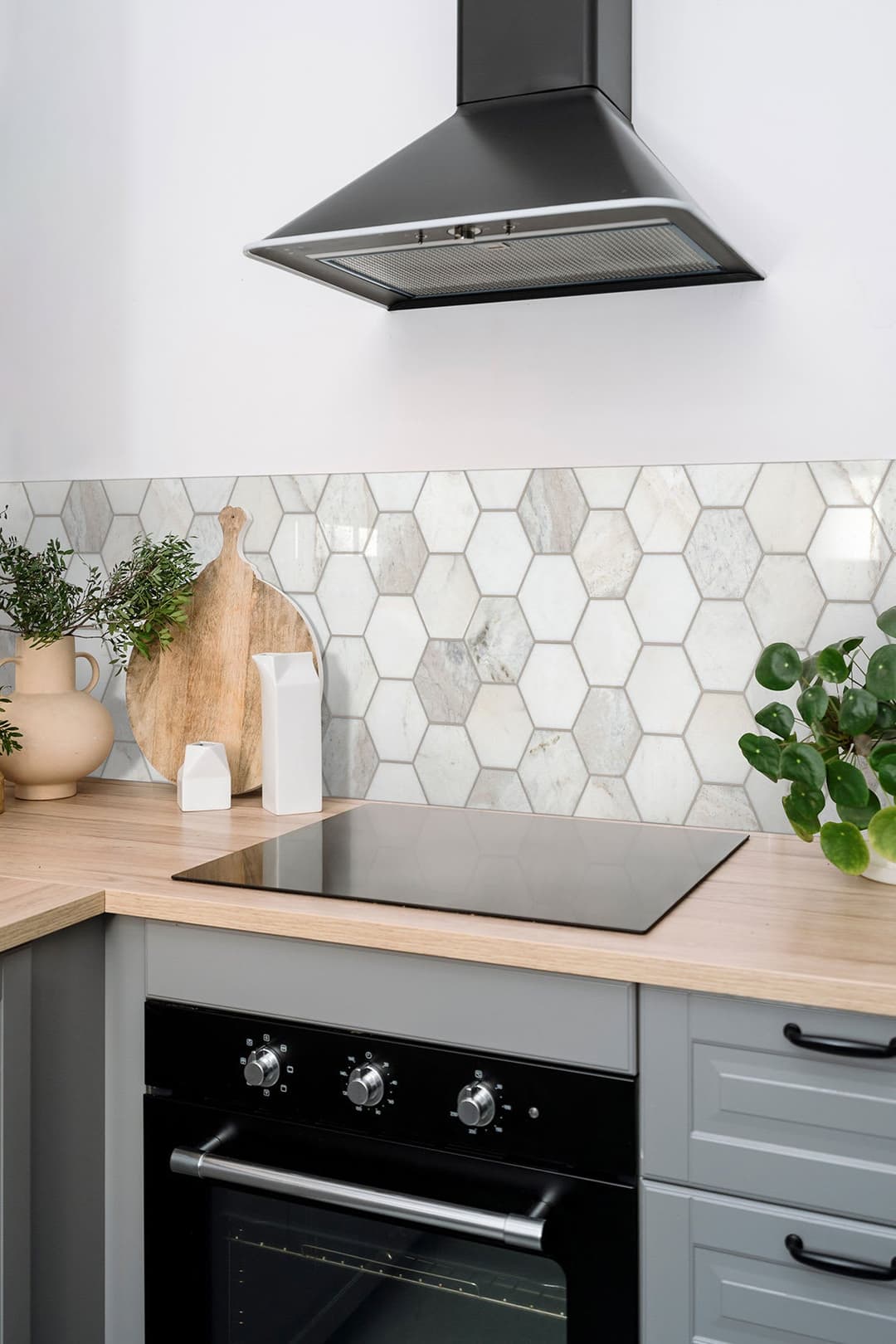 Arabescato Venato White 5" Hexagon Honed - e2p3jgbakgoqog6gkb27@2x.jpg