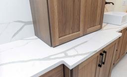 Calacatta Belleza - e8dsni93bjbbrvaszogl@2x.jpg