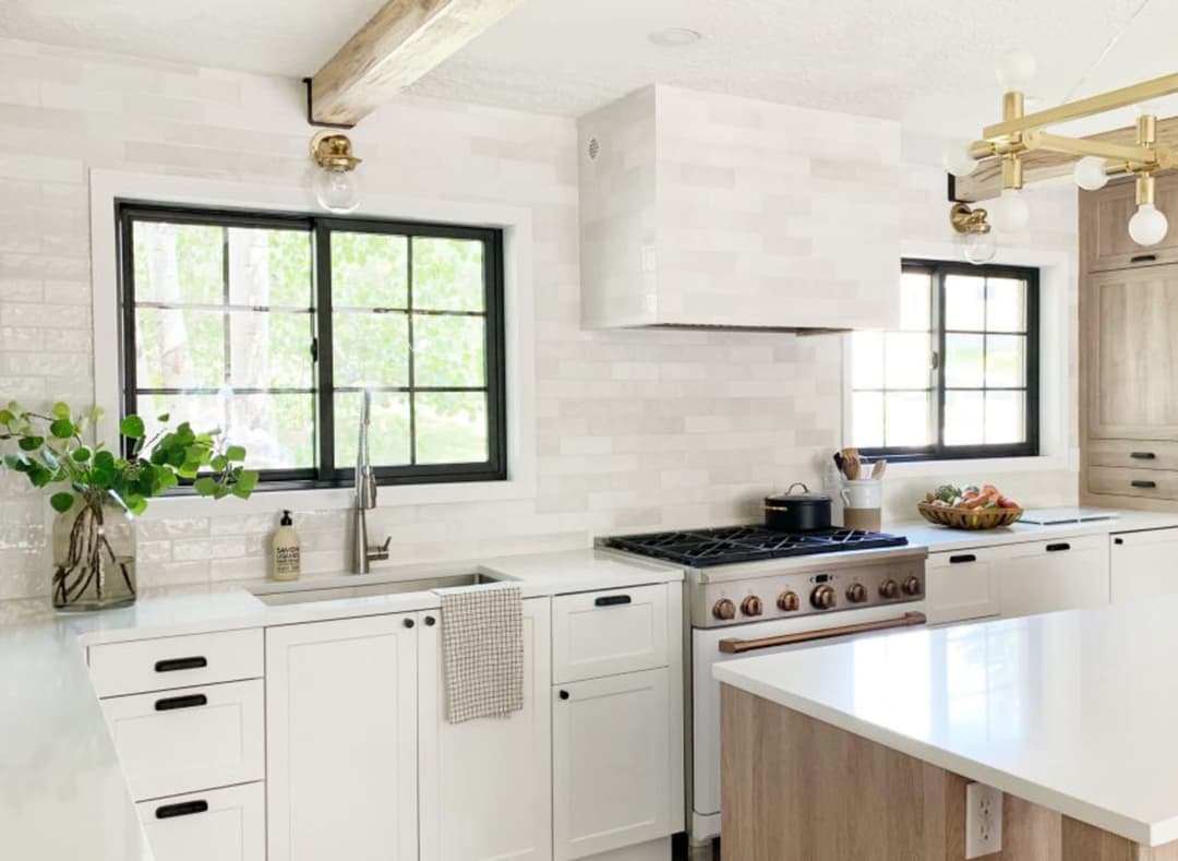 Cloé 2.5X8 Glossy Ceramic Tile in White - eevwoyefdo2vmnxyxz2w@2x.jpg