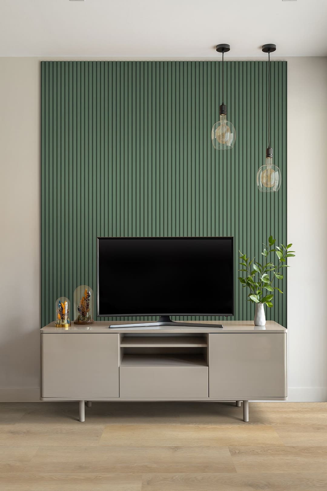 ACOUSTIC WOOD SLAT PANEL JADE 9.5X94.5 - el4ewvvehtzdqhjmmatv@2x.jpg