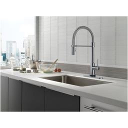 Trinsic Pre-Rinse Pull-Down Kitchen Faucet with On/Off Touch Activation, Magnetic Docking Spray Head - Limited Lifetime Warranty (5 Year on Electronic Parts) - esgzfosuf9aphy9ao1yh@2x.jpg