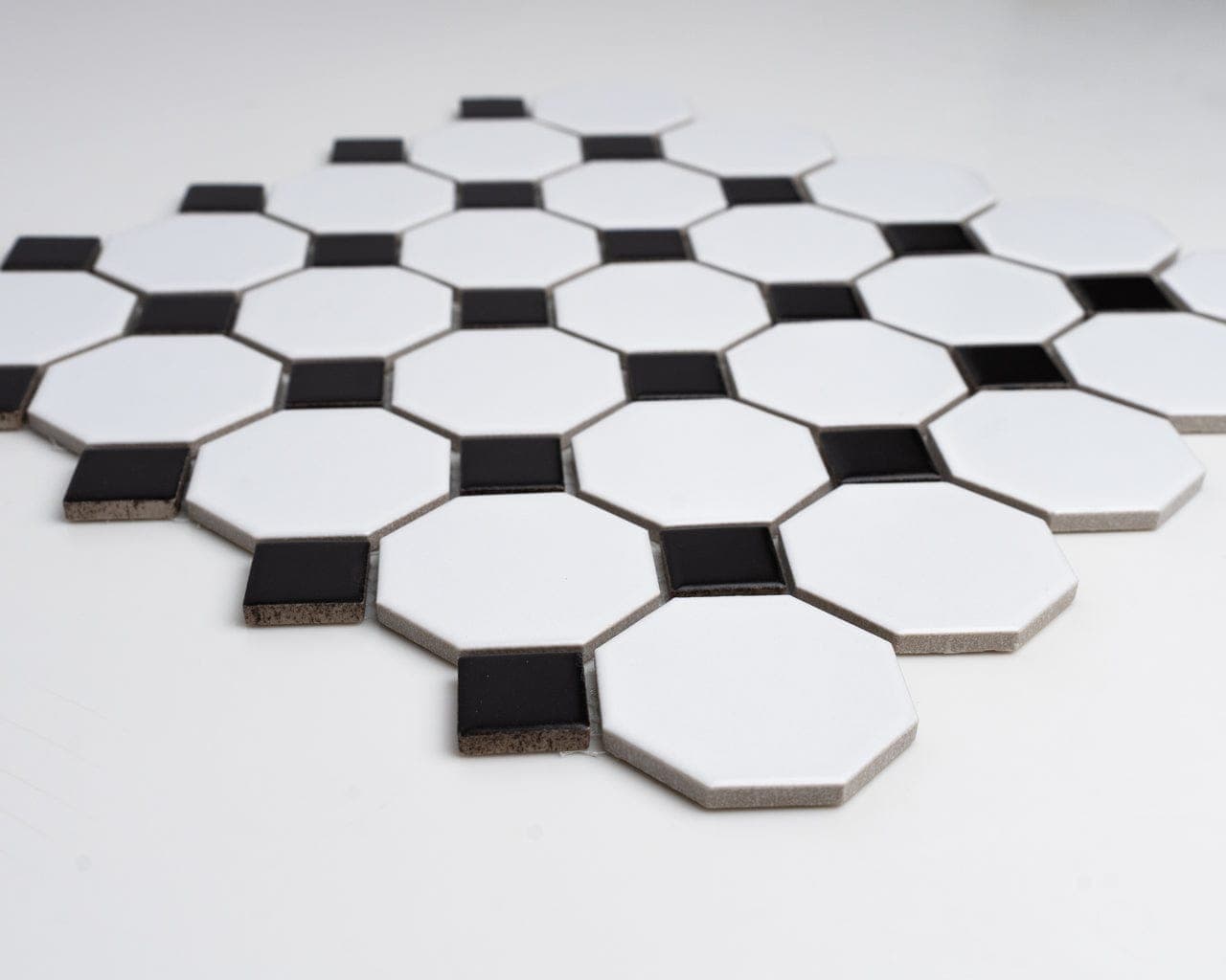 White and Black Octagon - euzu3oeflfehmggzuxxd@2x.jpg