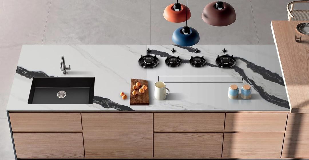 Panda Black - fcelve1sgkwcwrout2qo@2x.jpg