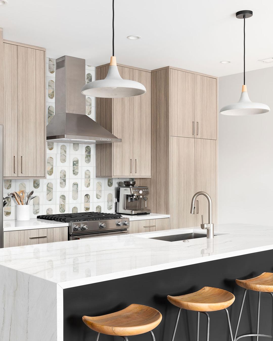 Calacatta Montasia - gfsrn9adegclmwsthqwv@2x.jpg