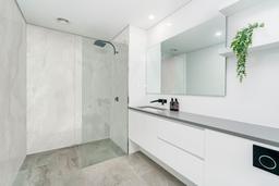 Quebec Onyx - gumhc1u0ykj2wlfedtmx@2x.jpg