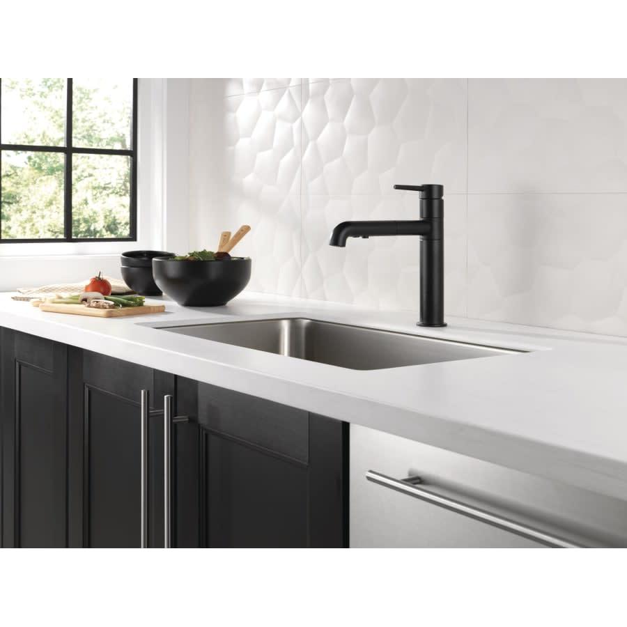 Trinsic Pull-Out Kitchen Faucet - Includes Lifetime Warranty - h3s1vkmmsdk2ftktfsct@2x.jpg