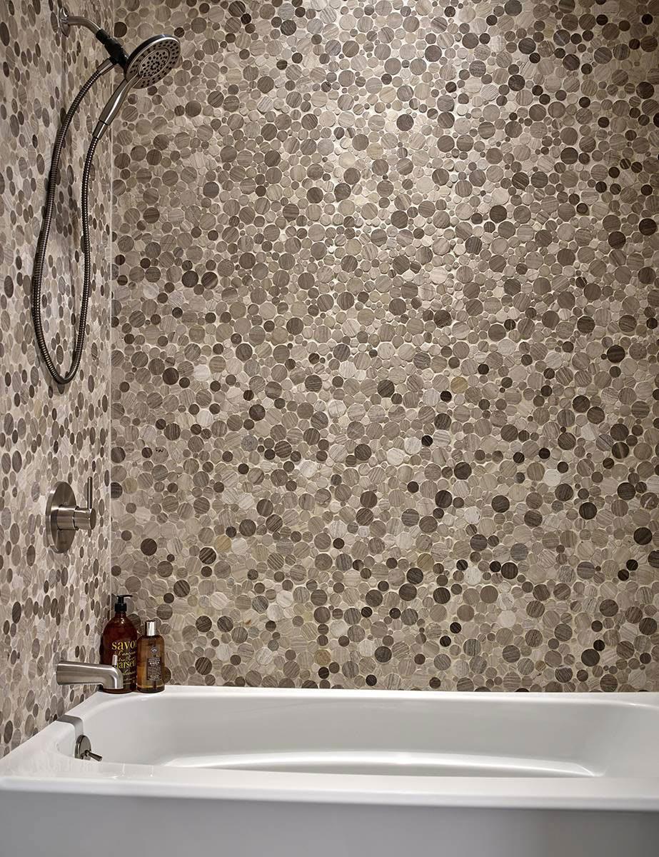 Serenity Stone Pebble Polished - hgjtgetysmjz0pqmjmoq@2x.jpg