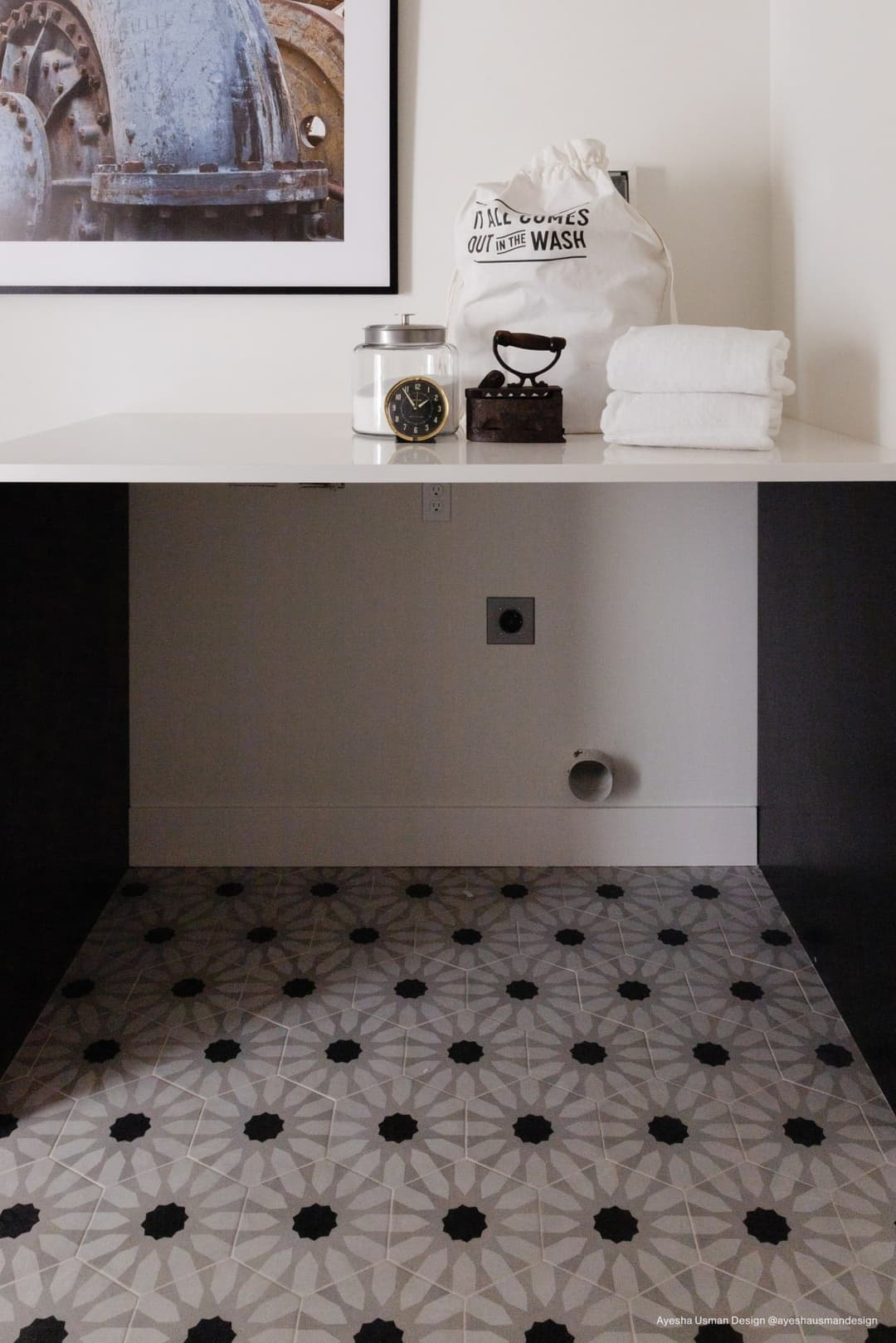 Allora 8.5" x 10" Matte Fiore Hexagon Deco Porcelain Tile - hisdhwifmktckhnlkfw0@2x.jpg