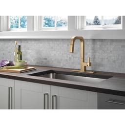 Junction 1.8 GPM Single Hole Pull Down Kitchen Faucet With MagnaTite and Touch-Clean Technology - hwhydvpqgv0xaz9iqrwj@2x.jpg