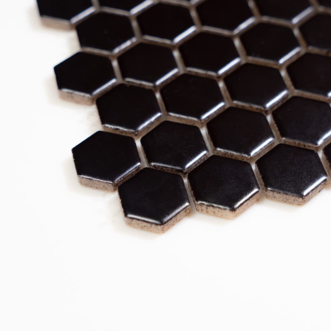 1x1 Black Hexagon - iafpitwp40yftuati0dy@2x.jpg