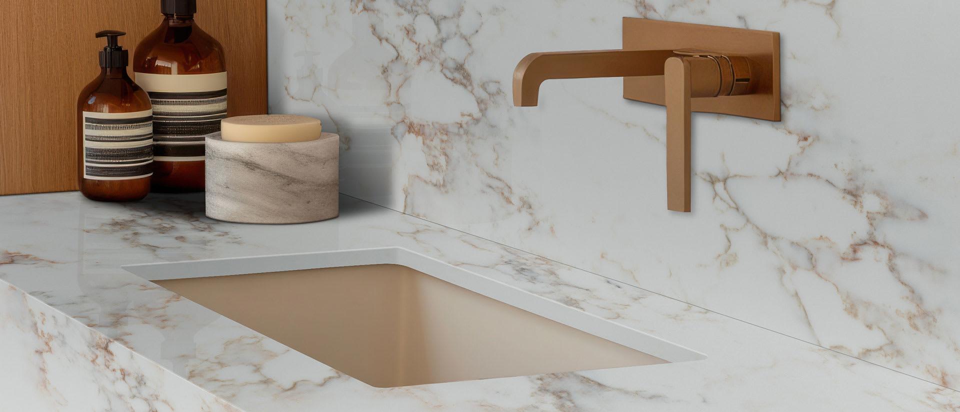 Calacatta Cinela - jamaalq8ybihjkwgwo51@2x.jpg