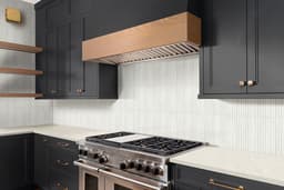 Arabescato Venato Tile Slat Honed - jeyds1bd6uv1sjyjzmc4@2x.jpg