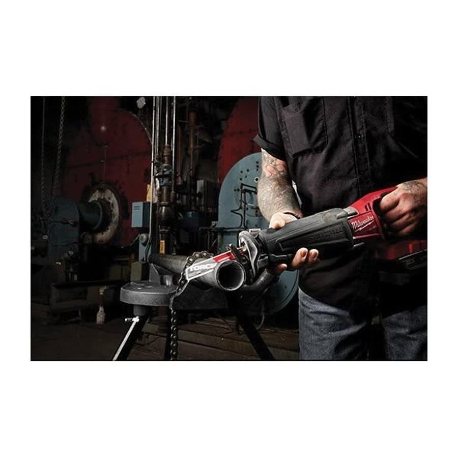SAWZALL® The Torch™ Carbide Tip Reciprocating Saw Blade, 6 in L, 7 tpi, 0.05 in THK - jqdr4h220twimbn2adcj@2x.jpg