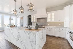 Regal Arabescato Super Jumbo (Bookmatched) - kdgzeihjh2i4qbcv9t9u@2x.jpg