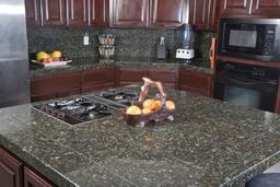 Peacock Green Granite - kkjdaewdsjs9xpfbh5eh@2x.jpg