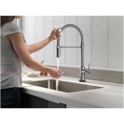 Trinsic Pre-Rinse Pull-Down Kitchen Faucet with On/Off Touch Activation, Magnetic Docking Spray Head - Limited Lifetime Warranty (5 Year on Electronic Parts) - kolv7e3swq8lzkayez3z@2x.jpg