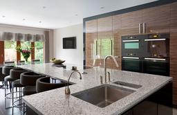 Bianco Imperial Granite - kqbl3sjezdc0dloojq3u@2x.jpg