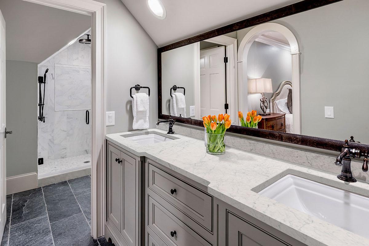 White Carrara Marble - krelbh1yjqtz4guyjupc@2x.jpg