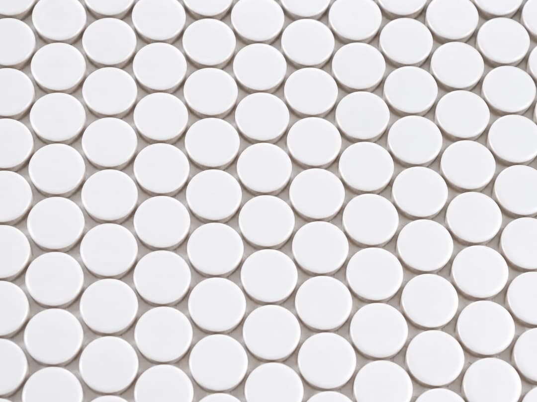 White Penny Round 19MM - kzsvvvt22lgv6g4eyolj@2x.jpg