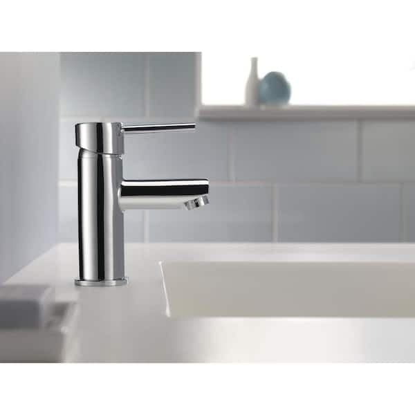 Delta Modern Single Hole Single-Handle Bathroom Faucet in Chrome 559LF-PP - l31pjstlcz55jc7wgypq@2x.jpg