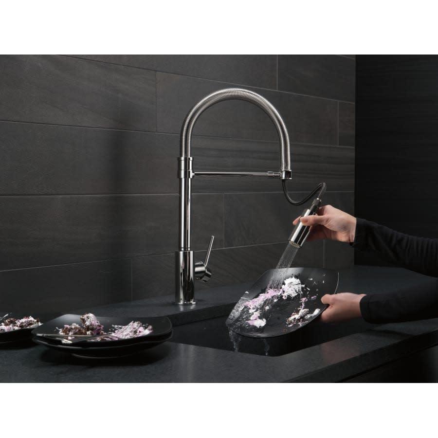 Trinsic Pre-Rinse Pull-Down Kitchen Faucet with Magnetic Docking Spray Head - Limited Lifetime Warranty - ldbgncdk0eoleeuu6tjt@2x.jpg