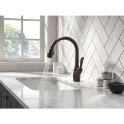 Leland Pull-Down Kitchen Faucet with Magnetic Docking Spray Head and ShieldSpray - Includes Lifetime Warranty - lmisgxfnzfbskxprgrrn@2x.jpg