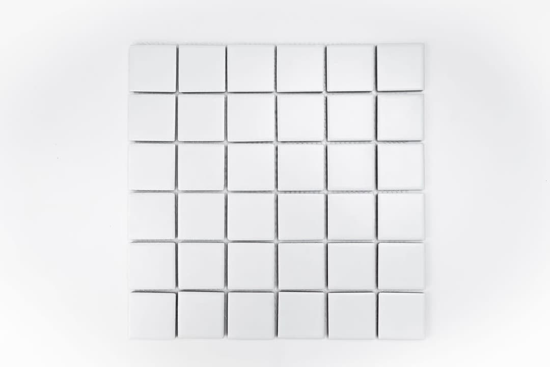 2x2 White Square - lwje4srgr7jm1vll20tf@2x.jpg