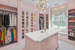 White Carrara Marble - ma6avnl2obomjbp0mnrk@2x.jpg