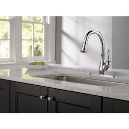 Leland Pull-Down Kitchen Faucet with Magnetic Docking Spray Head and ShieldSpray - Includes Lifetime Warranty - mclxd7za7tkxnsxn0mo4@2x.jpg