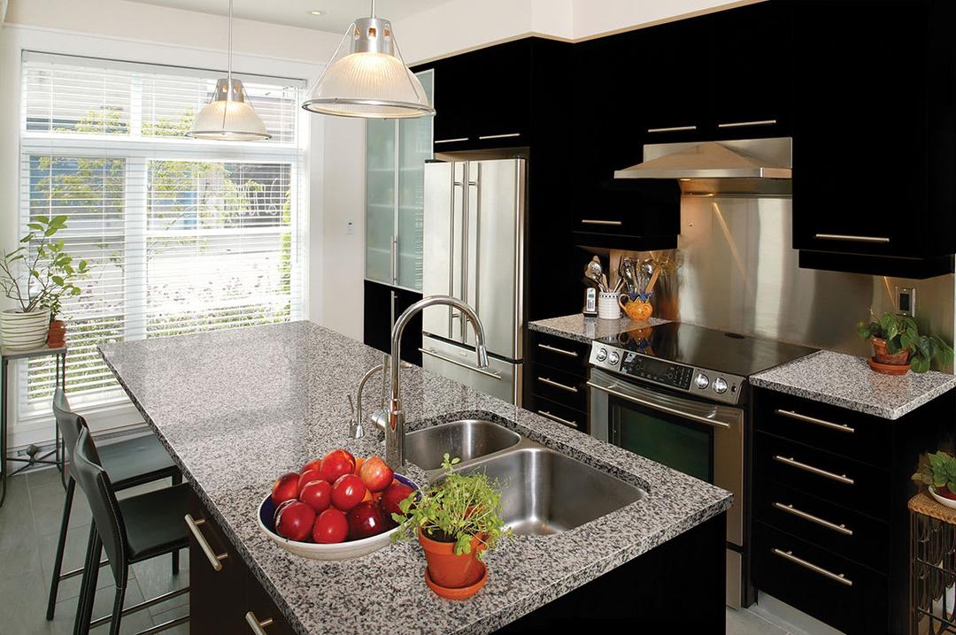 Crema Atlantico Granite - mdvx73fbuslgsoalnjrv@2x.jpg