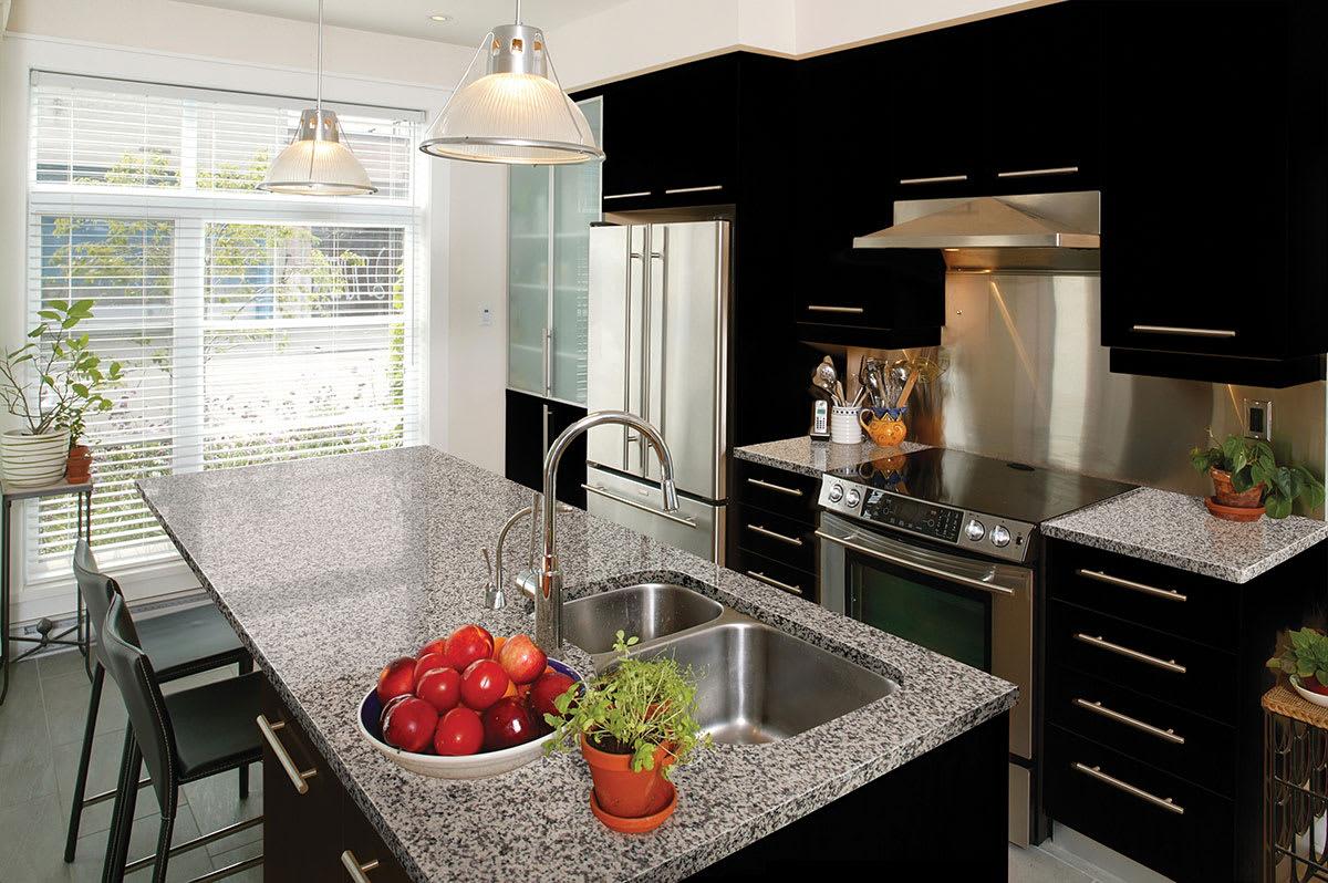 Crema Atlantico Granite - mdvx73fbuslgsoalnjrv@2x.jpg