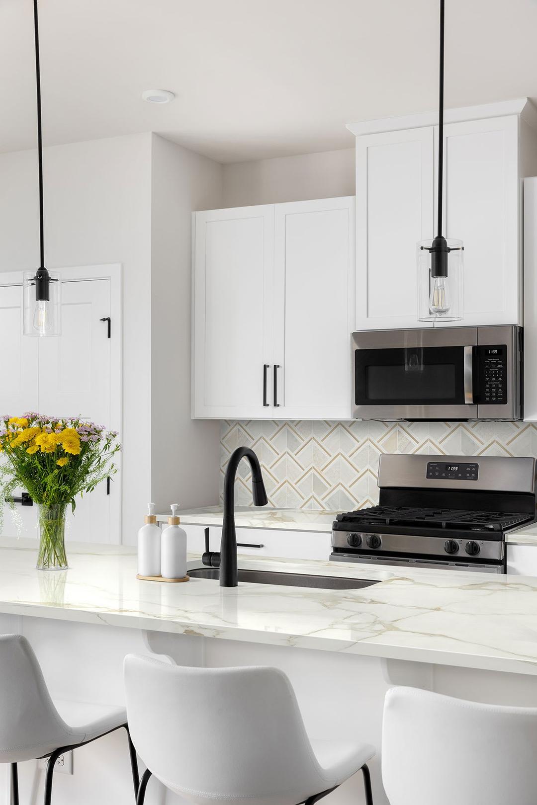 Calacatta Prici - mqdhnhhsykzbhzbecdfa@2x.jpg